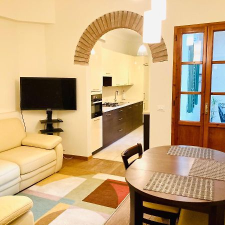 Deluxe Apartment In The Centre Of Florence Luaran gambar